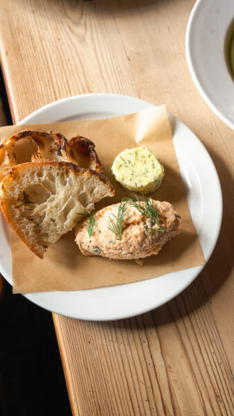 Spring menu at The Queen's Head in Broad Chalke, Wiltshire.