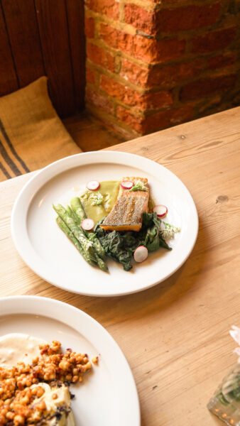 Spring menu at The Queen's Head in Broad Chalke, Wiltshire.