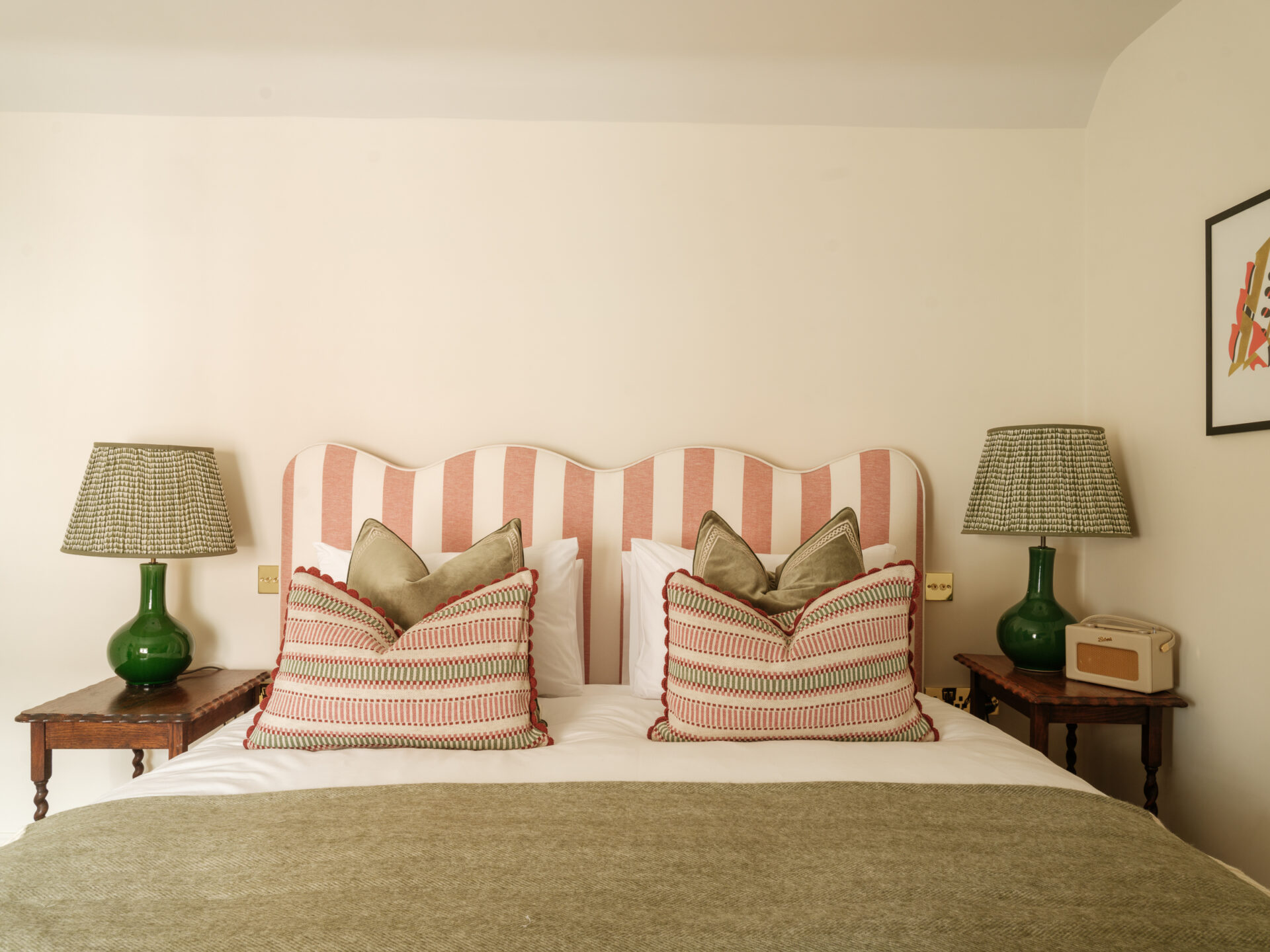 Accommodation at The Queen's Head in Broad Chalke, Wiltshire.