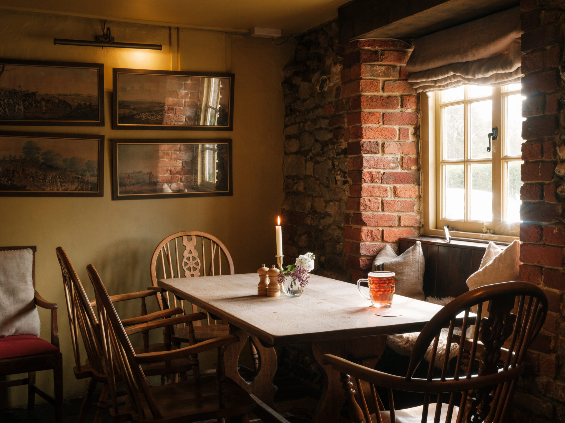 A pub table at The Queen's Head in Broad Chalke, Wiltshire.